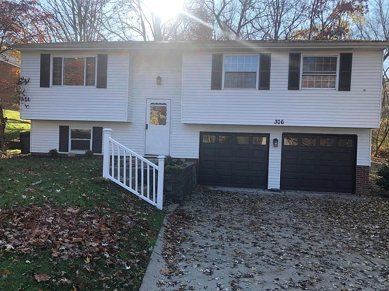 306 Gerrie Dr — Photo 12