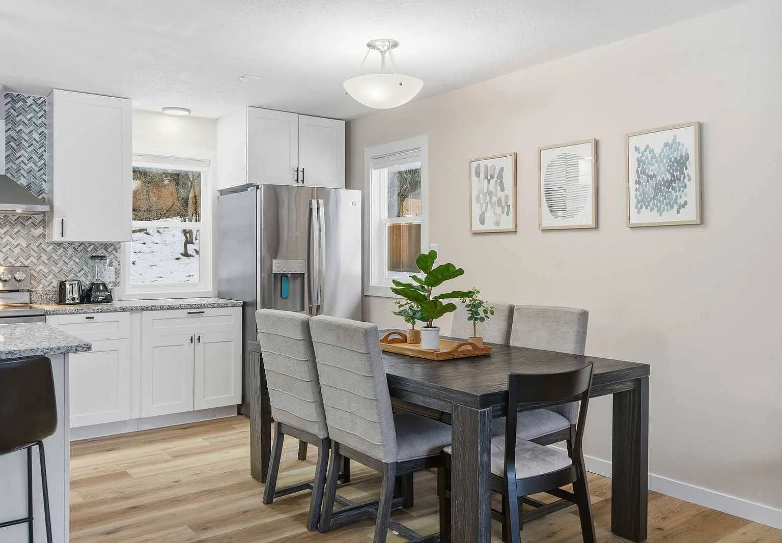 4 bed, 1750 sqft, $5,500 — Photo 3
