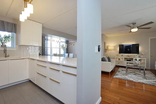 Sold by Remax Edge | media 13