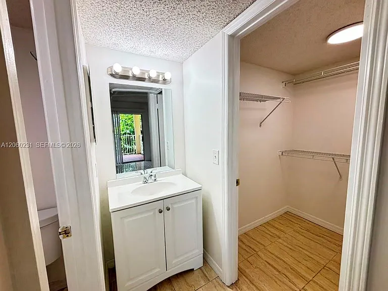 6292 La Costa Dr #H — Photo 7
