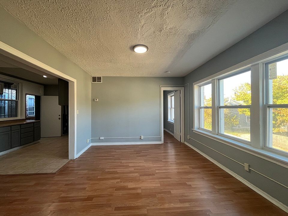 Dining Room Unit 2