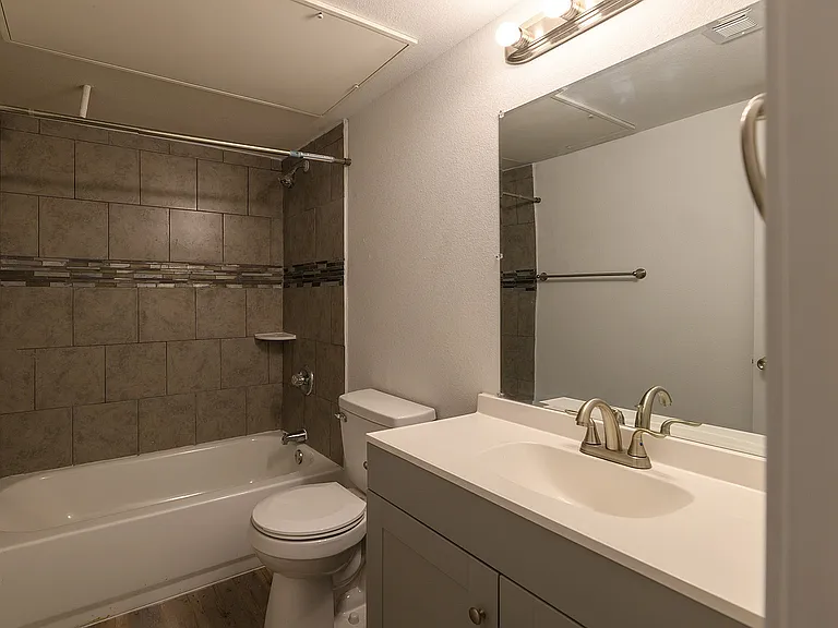 Ashford Odessa Square Bathroom