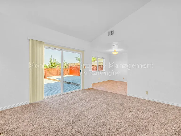 143 Seal Ct — Photo 18