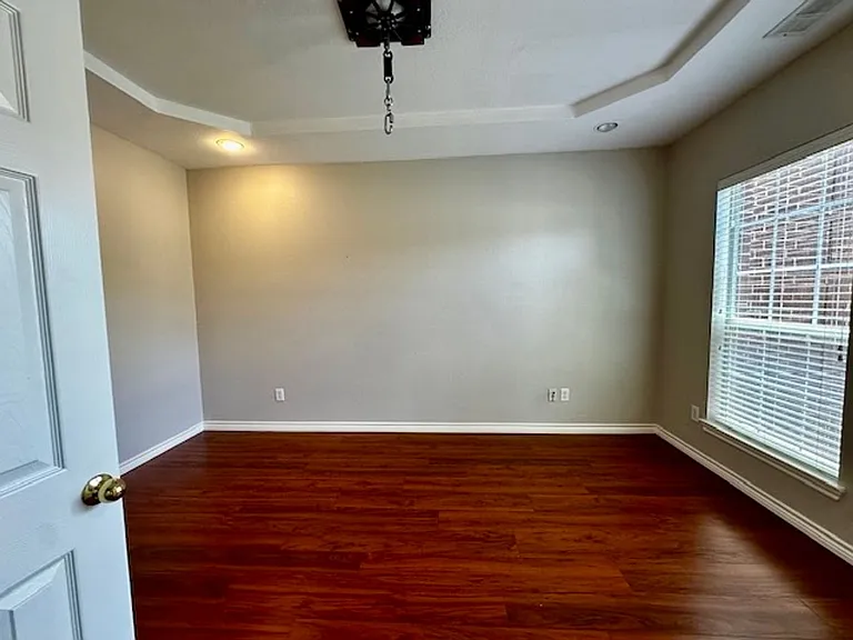 7005 Crenshaw Ln — Photo 25