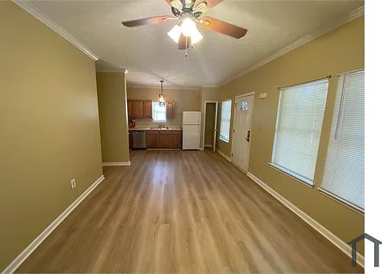 4 bed, 1200 sqft, $2,650 — Photo 4