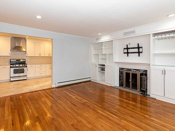 3rd image of 106 Cambridge Ave