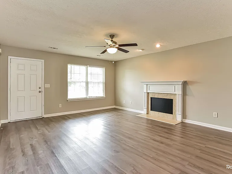 3015 Deer Trail Dr — Photo 5