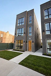 3153 W Monroe St #3