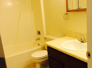 3750 N Portage Pl APT 13, Decatur, IL 62526