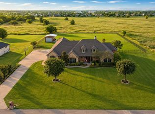 1354 Shadow Lakes Dr, Wills Point, TX 75169