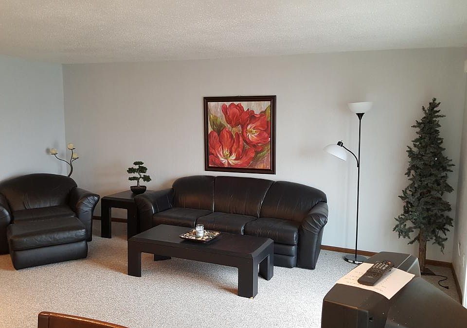 1st image of 501 N Shore Dr APT 2