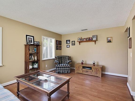 3rd image of 3630 Jonquil Ln