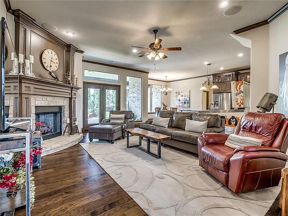 3rd image of 12600 Jacinth Ct