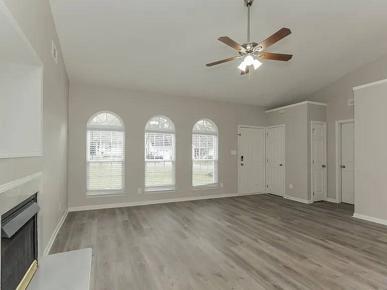 7218 Kavan Hunter Dr — Photo 5