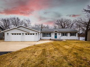 3951 Queens Rd, Alexandria, MN 56308