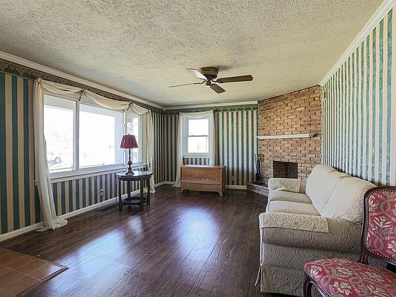 4th image of 204 Lela Dr