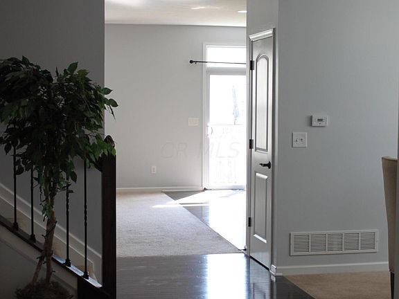 4th image of 1029 Mueller Dr
