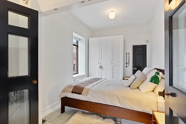 Rented by Compass | media 7