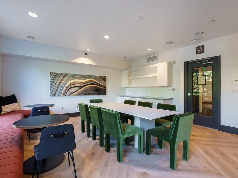 Mosaic Apartments — Photo 19