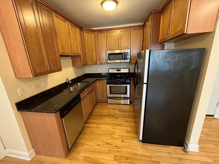4542 W George St #2 — Photo 1