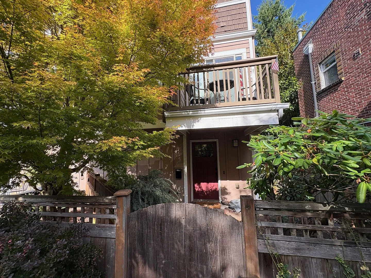 Ballard/Greenwood Townhouse — Photo 3
