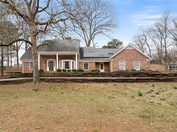 43 Hickory Hill Dr SW, Cartersville, GA 30120