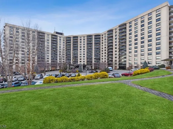 2 CLARIDGE DRIVE-11EW, Verona Twp., NJ 07044