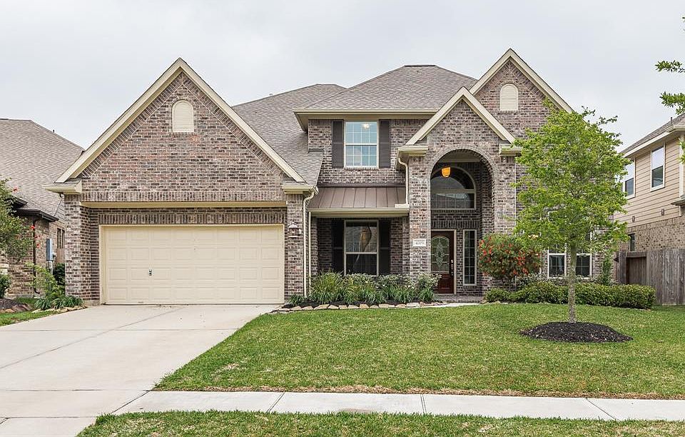 COME VISIT MAR BELLA TO SEE THIS BEAUTIFUL FLOORPLAN WITH OPEN DESIGN, 2 STORY CEILINGS, GAMEROOM, MEDIA ROOM AND 3 CAR TANDEM GARAGE.