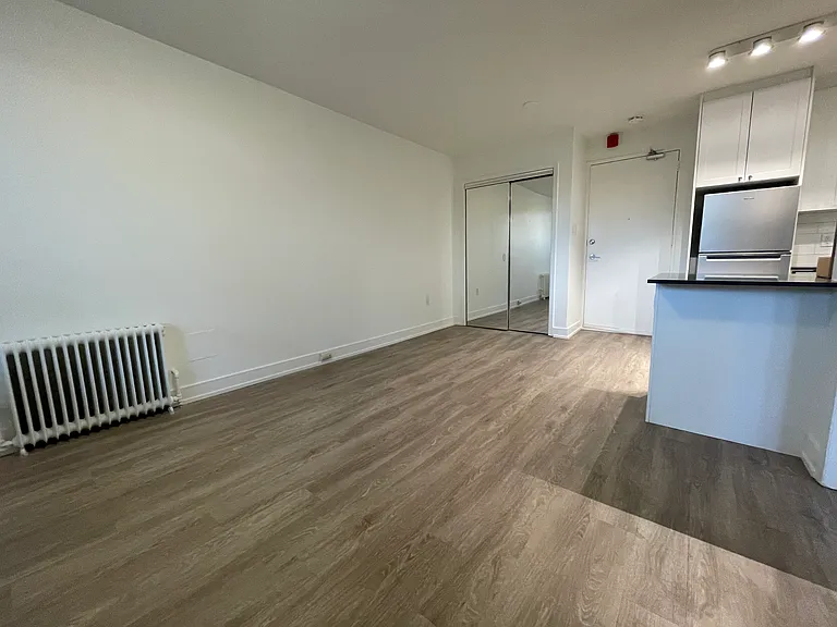 45 42nd St #409 — Photo 36