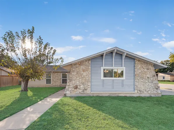 6300 Suellen Ln, Forest Hill, TX 76119