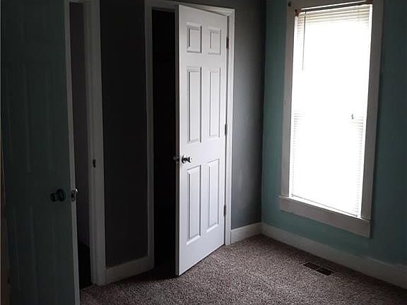4th image of 208 S Crawford St