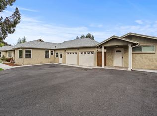 1961 Cloverlawn Dr, Grants Pass, OR