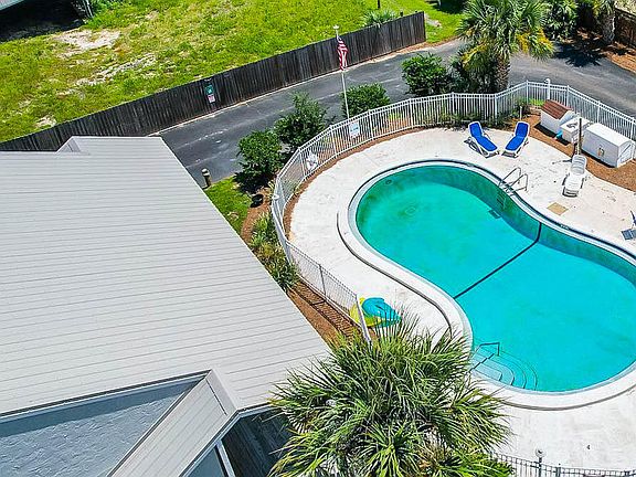 3rd image of 6909 N Lagoon Dr Unit F4