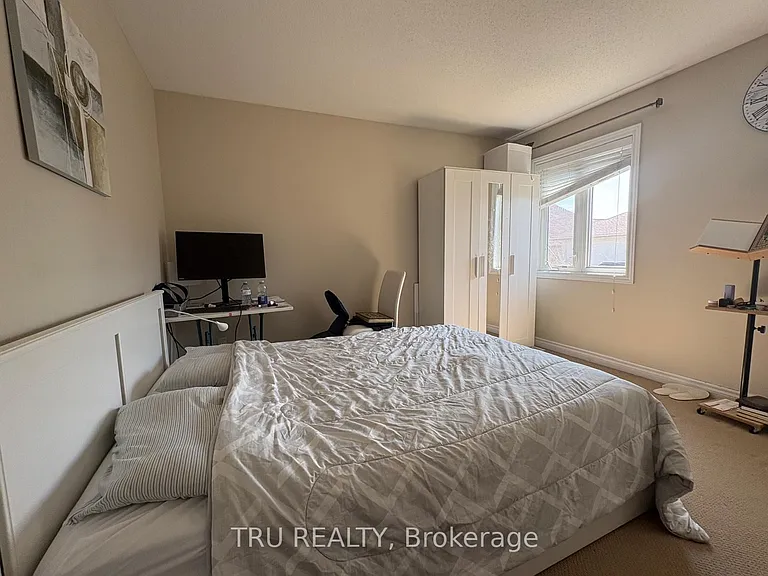 684 Beatrice Dr — Photo 24
