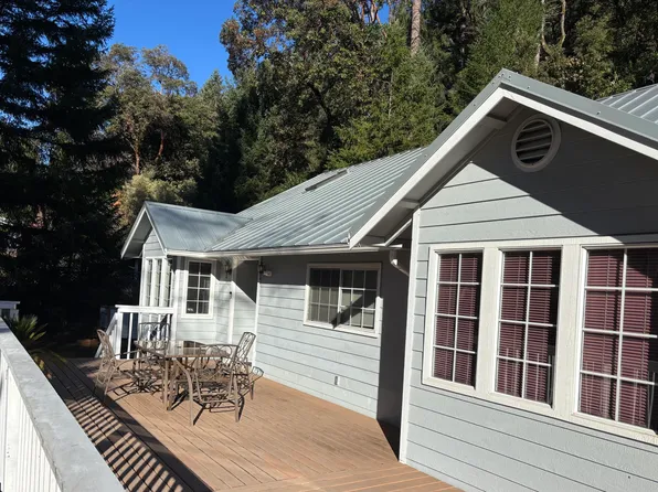 489 Sunset Ln, Willow Creek, CA 95573