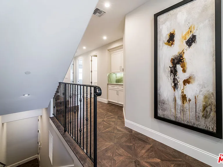 812 S Catalina Ave #B — Photo 4
