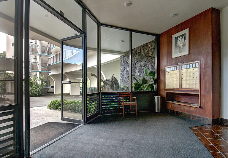 2405 Kalanianaole St #Penthouse 1-11 — Photo 24