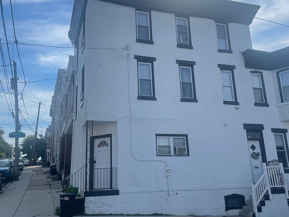 1st image of 213 Hermitage St
