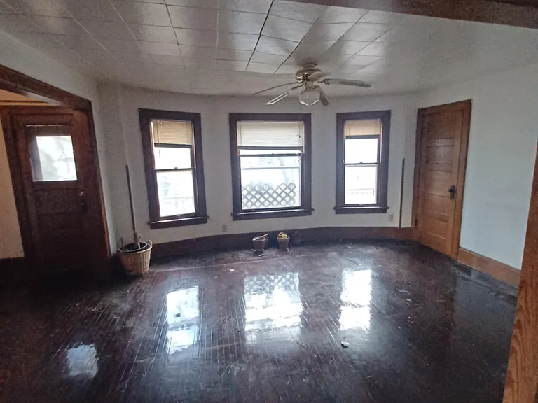 1110 E Hamilton St #201 — Photo 8