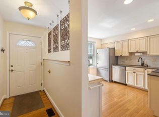 8525 Pine Run Ct, Ellicott City, MD 21043