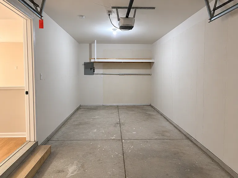 962 W 59th Cir — Photo 12