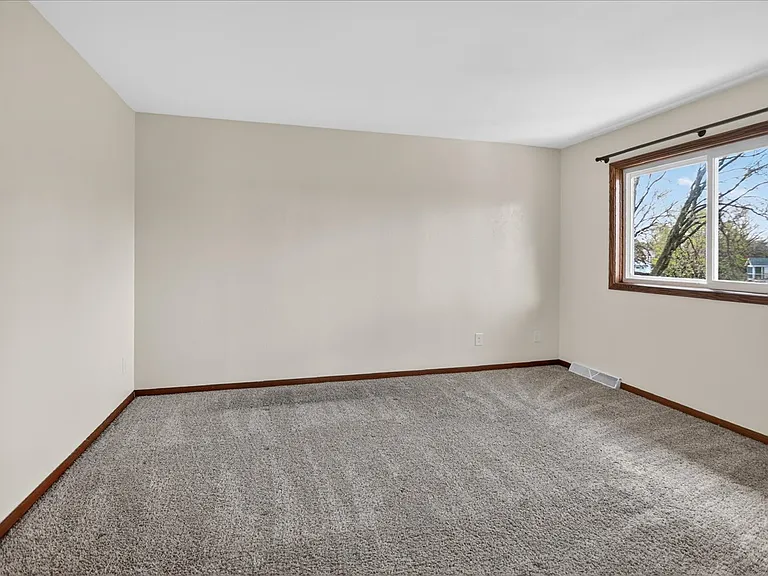 1014 N Westfield Rd — Photo 26