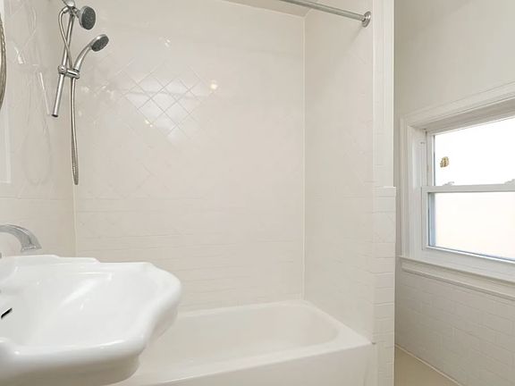 5th image of 821 Palmer Rd #1