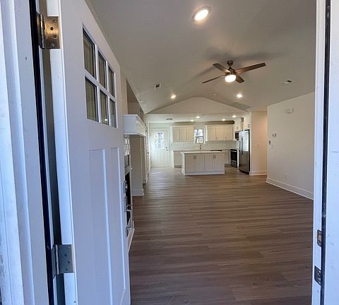 3rd image of 40 Eriboll Ln