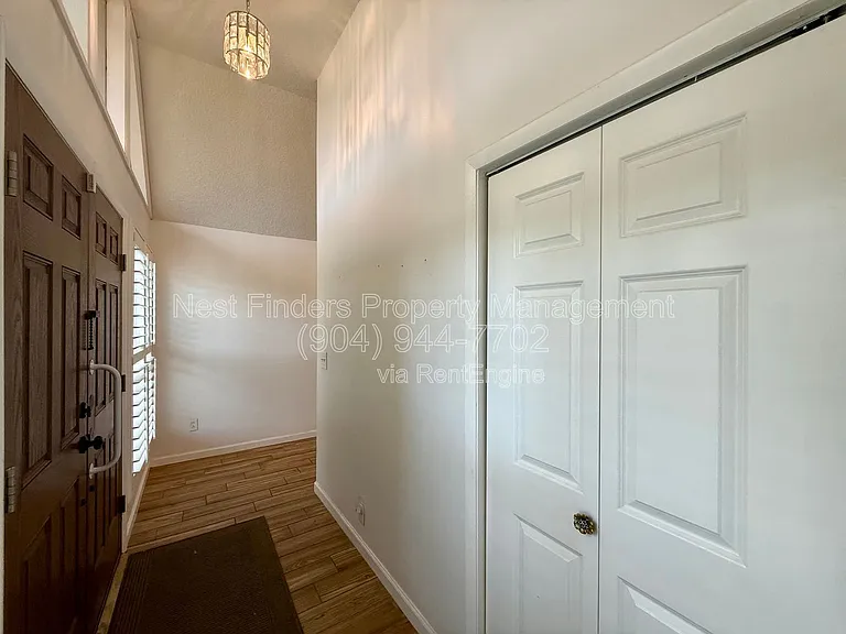 7007 Holiday Hill Ct — Photo 6