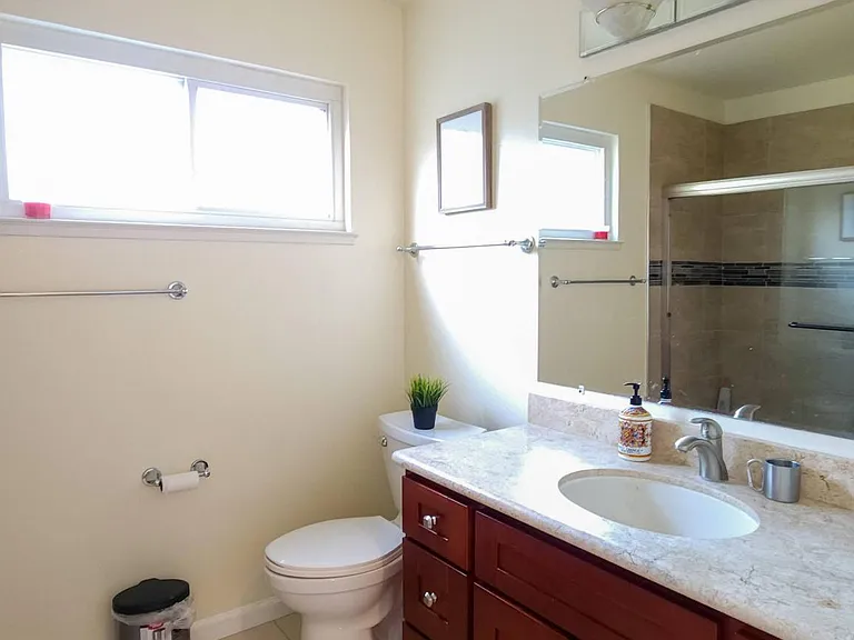 Full common restroom