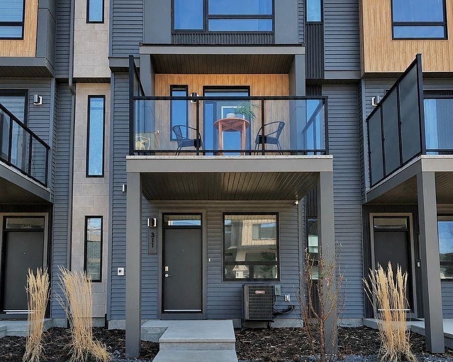 1st image of 311 32nd St NW