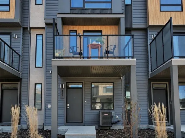 311 32nd St NW, Edmonton, AB T5W 4R8