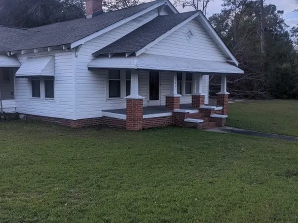 141 S Peachtree St, Batesburg, SC 29006