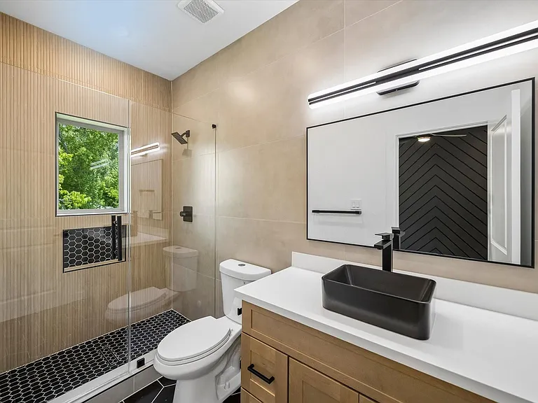 8129 Safebuy St #B — Photo 6